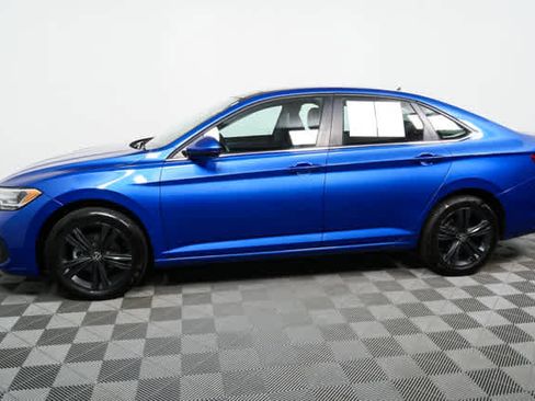 Certified 2023 Volkswagen Jetta SE FWD image 29