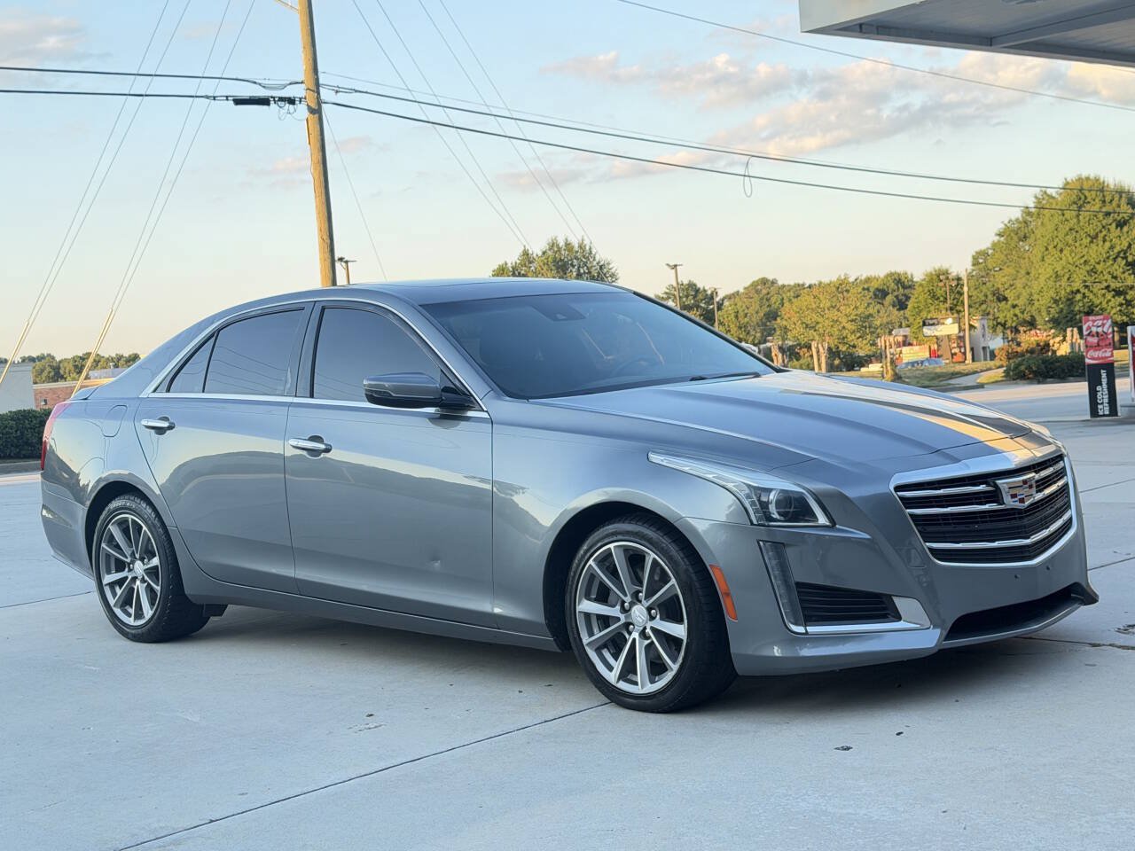 Used 2018 Cadillac CTS Luxury RWD image 3