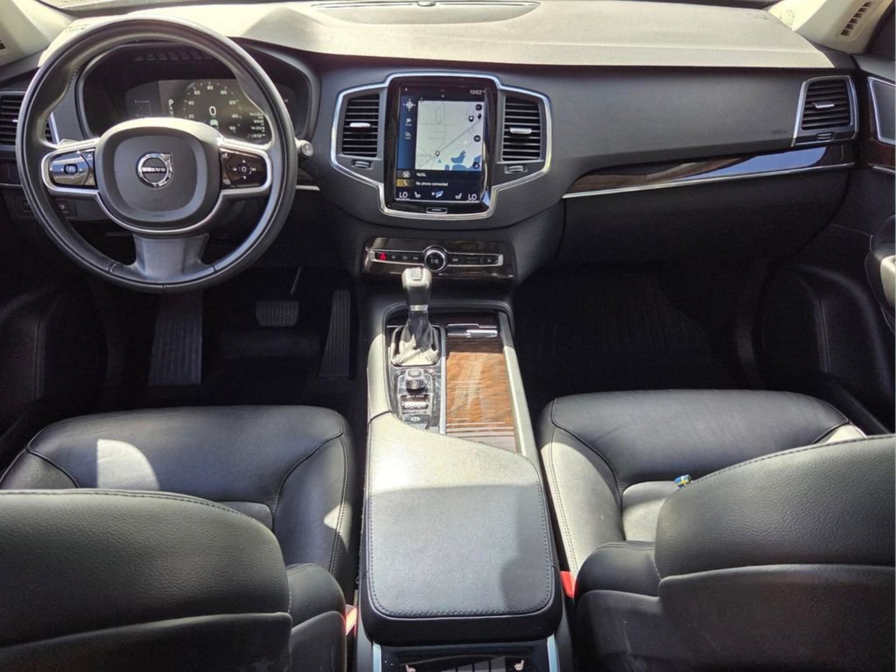 Used 2019 Volvo XC90 T5 Momentum w/ Protection Package Premier AWD/4WD image 13