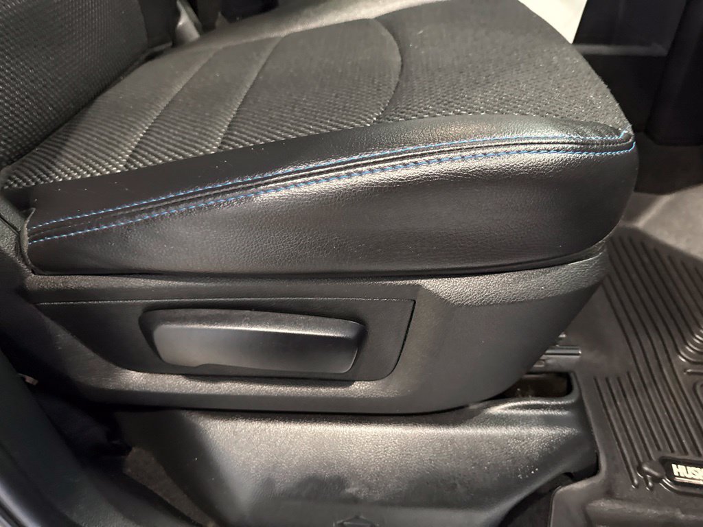 Used 2018 RAM 1500 Sport w/ Hydro Blue Sport Package AWD/4WD image 13