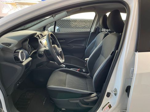 Used 2025 Nissan Versa SV image 27