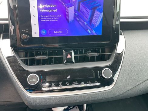 Used 2023 Toyota Corolla LE image 2