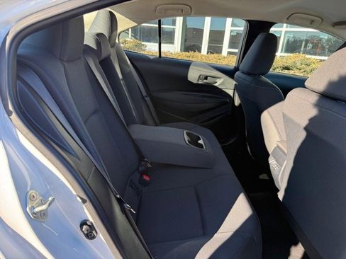 Used 2024 Toyota Corolla LE image 12