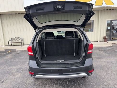 Used 2020 Dodge Journey Crossroad image 12
