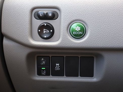 Used 2021 Honda Pilot EX image 32