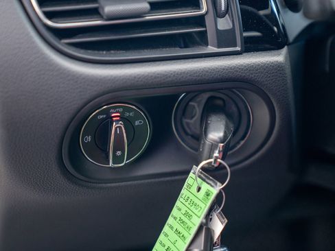 Used 2020 Porsche Macan S image 12