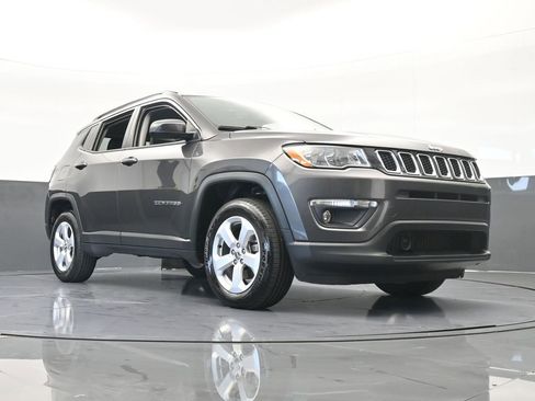 Used 2021 Jeep Compass Latitude w/ Driver Assistance Group image 59