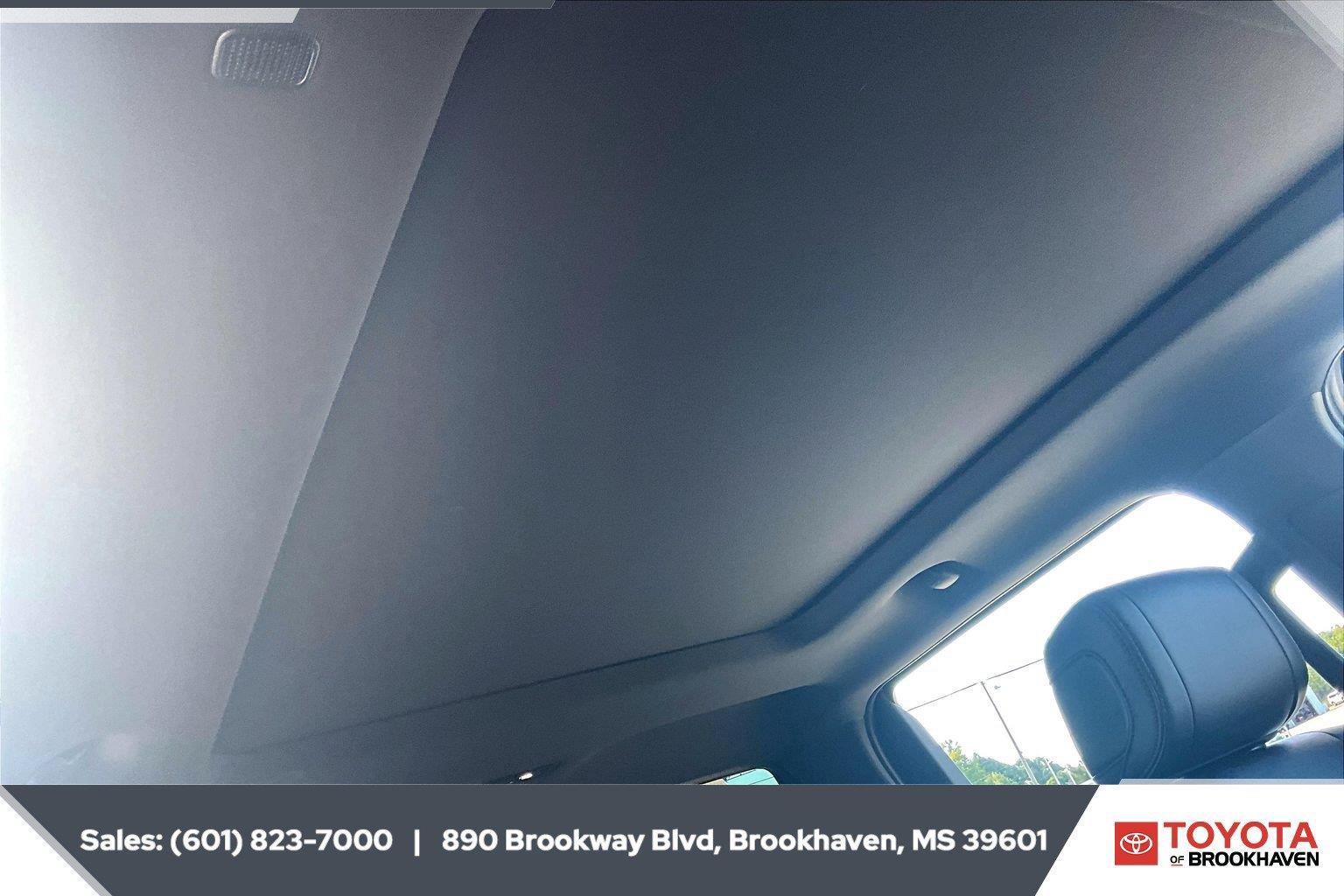 Used 2025 Toyota Tundra Limited AWD/4WD image 16