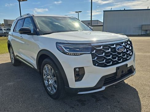 New 2026 Ford Explorer Platinum image 7
