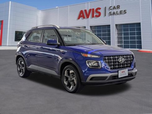 Used 2025 Hyundai Venue SEL FWD image 9