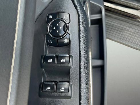 Used 2024 Ford Expedition Max XLT image 16