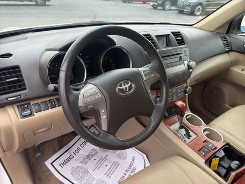 Used 2010 Toyota Highlander Limited AWD/4WD image 10