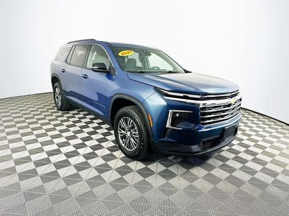Certified 2025 Chevrolet Traverse LT