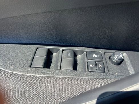 New 2026 Toyota Corolla SE FWD image 19