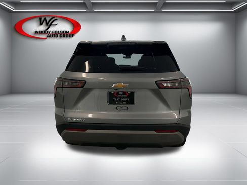 New 2026 Chevrolet Equinox LT w/ Safety and Technology Package FWD image 7