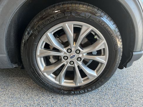 Used 2020 Ford Explorer Limited RWD image 36