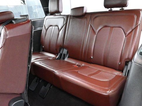 Used 2022 Ford Expedition Limited image 33