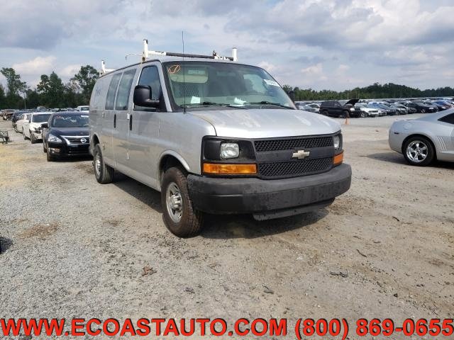 Used 2016 Chevrolet Express 2500 RWD image 1