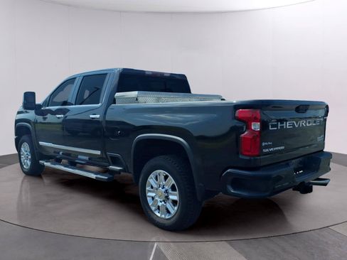Used 2024 Chevrolet Silverado 2500 High Country w/ High Country Premium Package AWD/4WD image 3