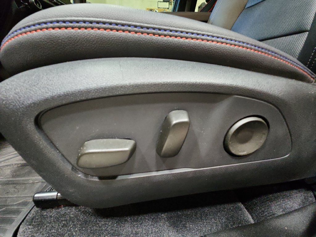 Used 2024 Chevrolet Equinox EV RS AWD/4WD image 15
