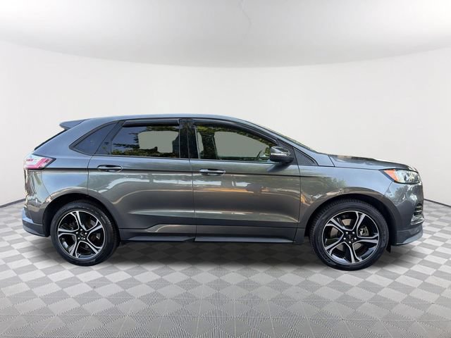 Used 2019 Ford Edge ST w/ Convenience Package AWD/4WD image 4
