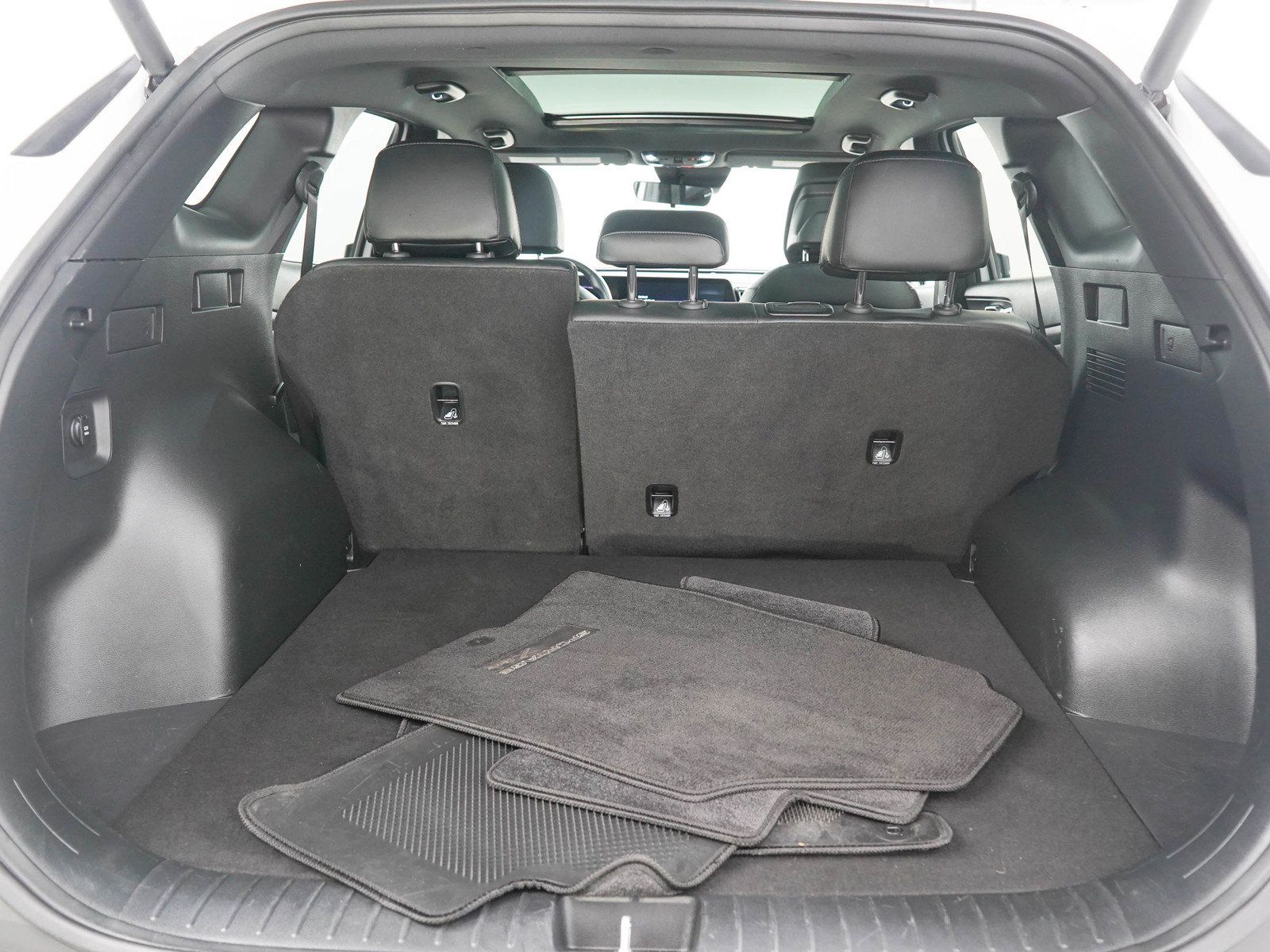 Used 2023 Kia Sportage X-Line w/ X-Line Premium Package AWD/4WD image 9