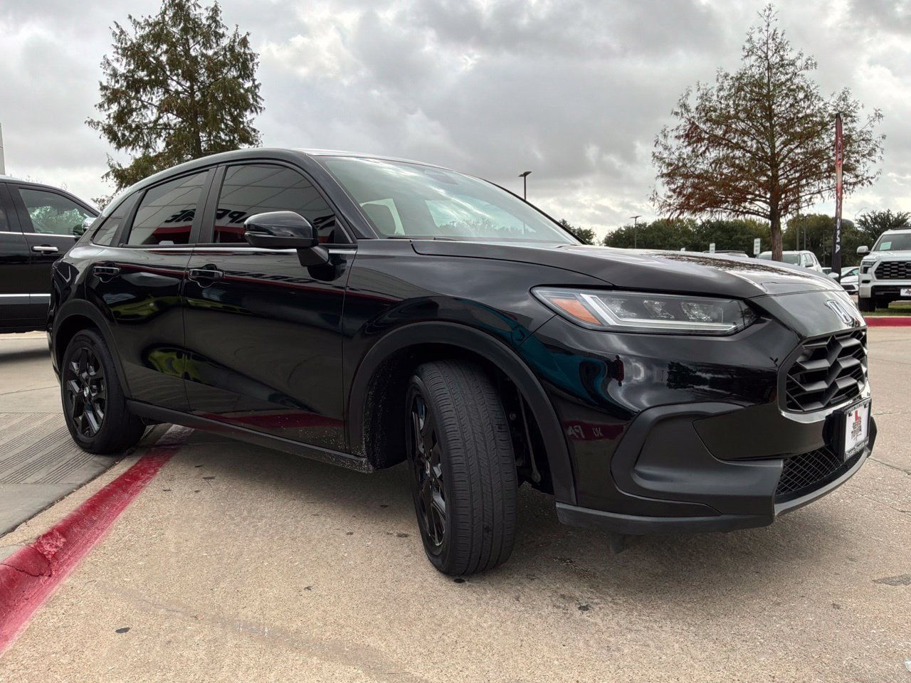 Used 2023 Honda HR-V Sport image 4