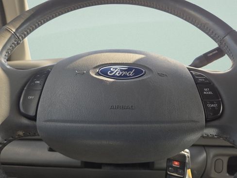 Used 2003 Ford F350 Lariat AWD/4WD image 9