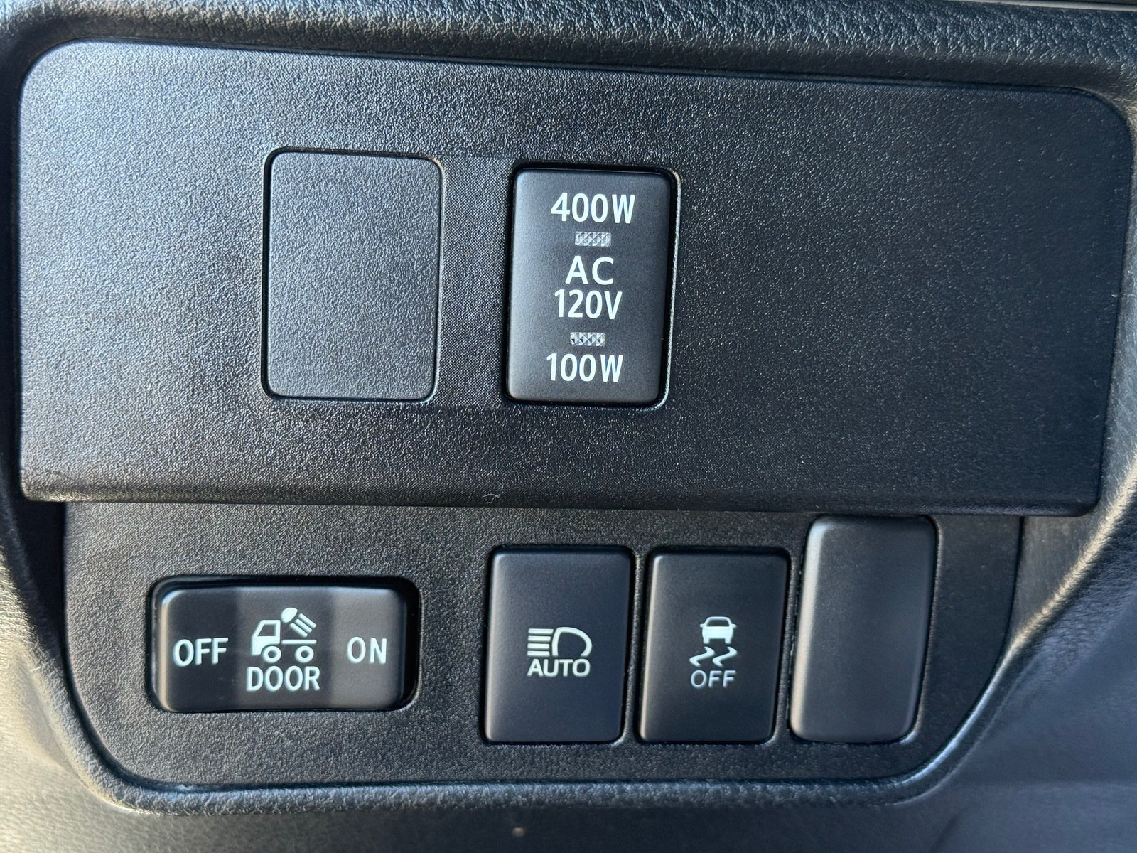 Used 2021 Toyota Tacoma TRD Off-Road w/ Technology Package AWD/4WD image 38
