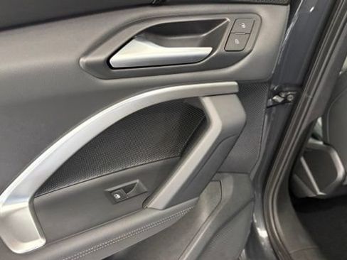 Used 2025 Audi Q5 Premium Plus AWD/4WD image 21