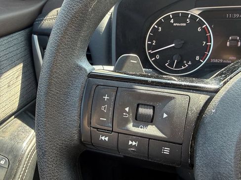 Used 2023 Nissan Rogue SV AWD/4WD image 20