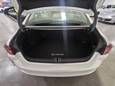 Used 2025 Lexus ES 350 w/ Premium Package image 13