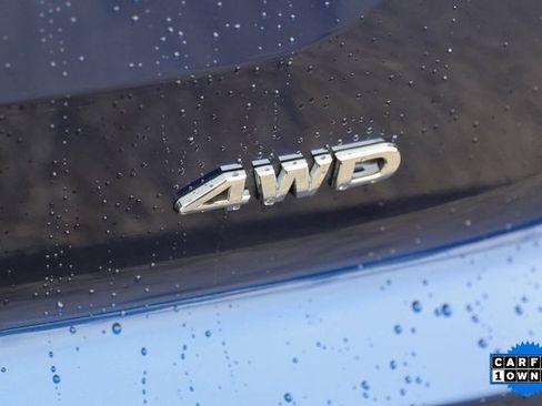 Used 2025 Nissan Pathfinder SV image 8