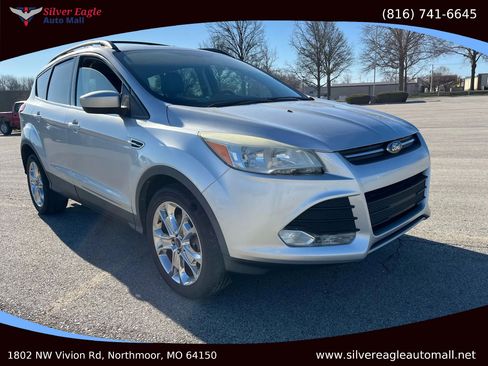 Used 2014 Ford Escape SE w/ Equipment Group 201A image 2