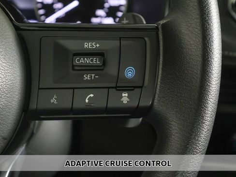 Used 2023 Nissan Rogue SV AWD/4WD image 3