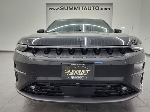 Used 2024 Jeep Wagoneer Launch Edition image 25