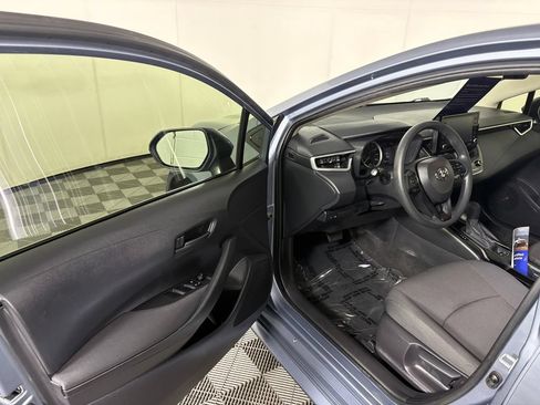 Used 2022 Toyota Corolla LE FWD image 12