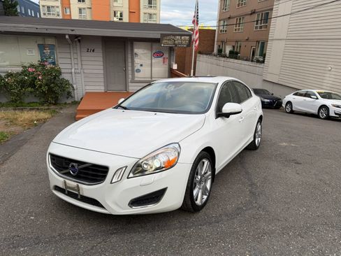 Used 2012 Volvo S60 T6 AWD/4WD image 2