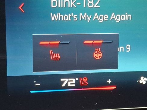 Used 2025 BMW X1 M35i w/ Premium Package image 24