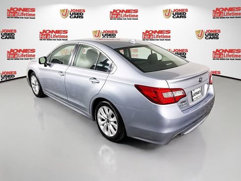 Used 2017 Subaru Legacy 2.5i Premium AWD/4WD image 2