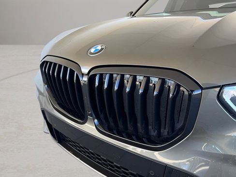 Certified 2023 BMW X5 sDrive40i w/ Executive Package image 2