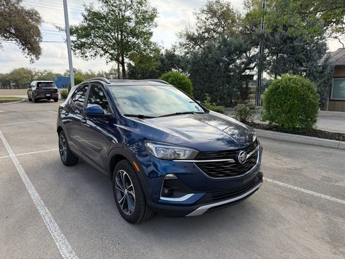 Used 2023 Buick Encore GX Select image 3