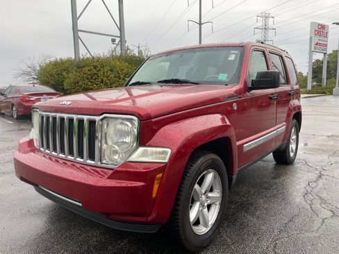 Used 2008 Jeep Liberty Limited w/ Premium Sound Group image 2