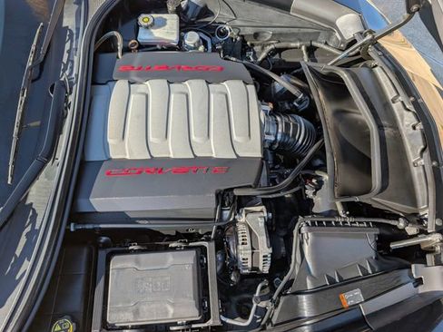 Used 2017 Chevrolet Corvette Stingray Coupe w/ 1LT image 27