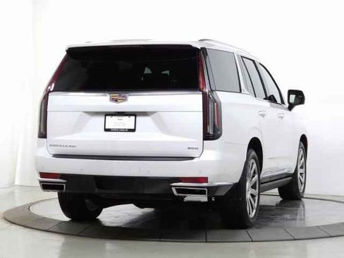 Used 2021 Cadillac Escalade Premium Luxury Platinum image 9