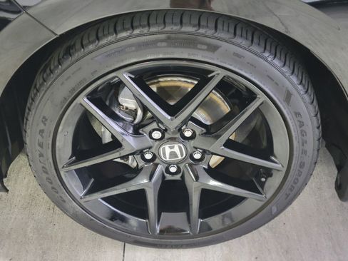 Used 2025 Honda Civic Sport image 10