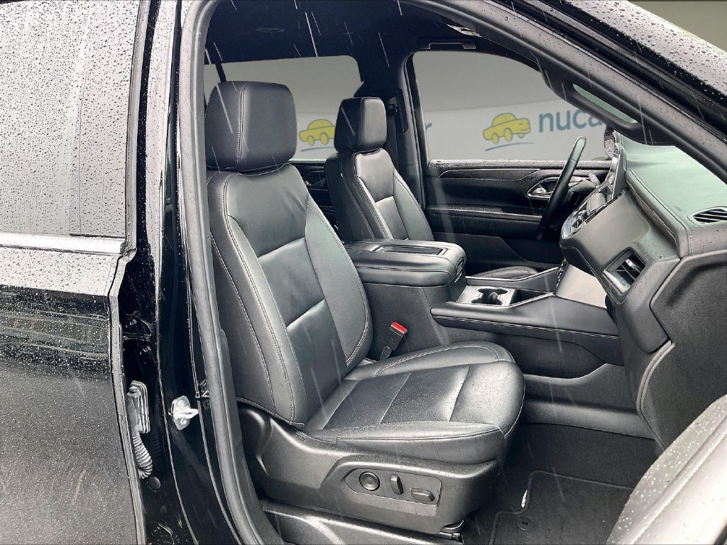 Used 2024 Chevrolet Suburban LT AWD/4WD image 10