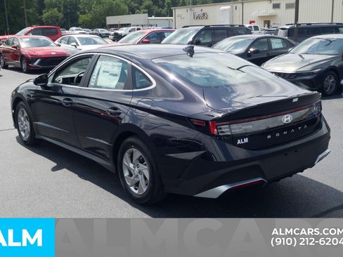 Used 2025 Hyundai Sonata SE image 9