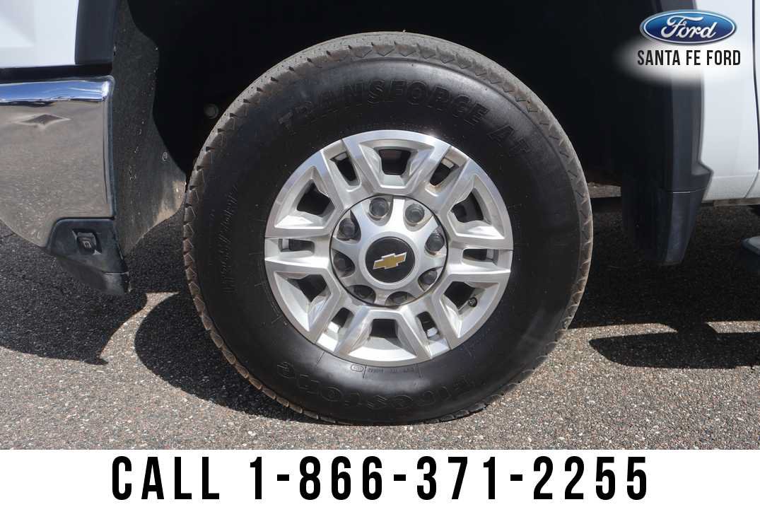 Used 2025 Chevrolet Silverado 2500 LT w/ Safety Package AWD/4WD image 6