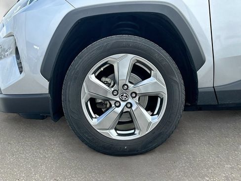 Used 2020 Toyota RAV4 Limited w/ Limited Grade Weather Package AWD/4WD image 29